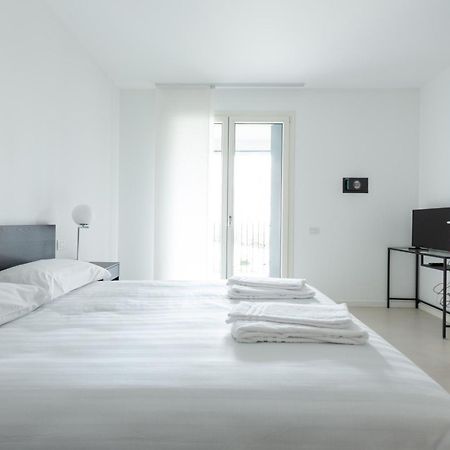 Porta Nuova Bright And Roomy Flat Milan Exterior photo
