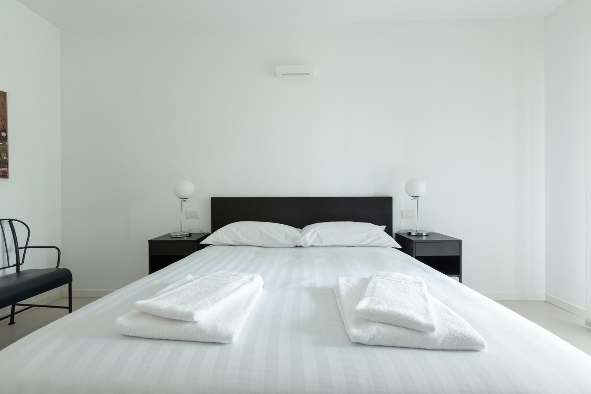 Porta Nuova Bright And Roomy Flat Milan Exterior photo